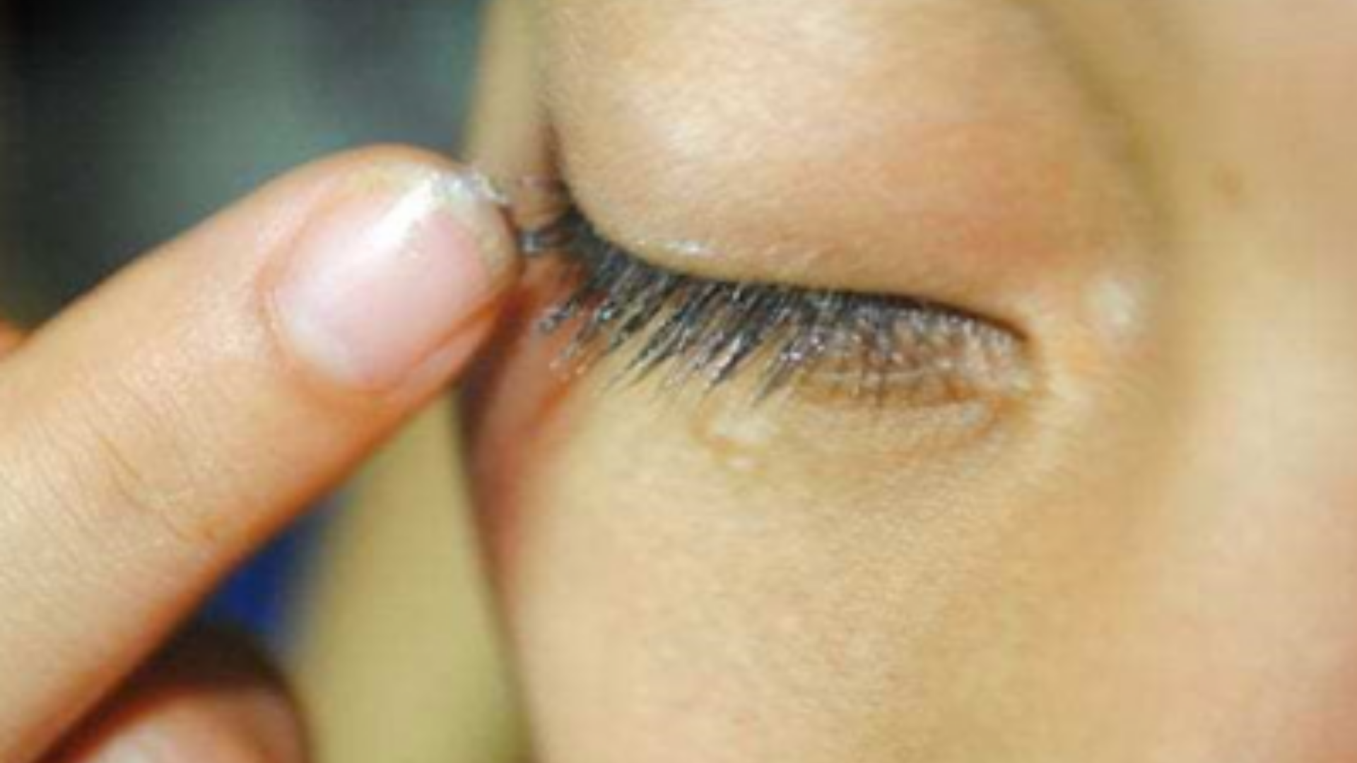 Eyelashes Growth With Vaseline