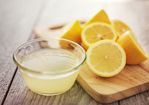 Treating Cheeks Pimples With Lemon Juice