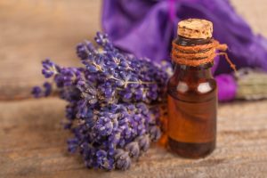 Lavender oil For Cheeks Small Pimples