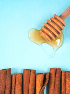 Honey and cinnamon For Cheeks Small Pimples