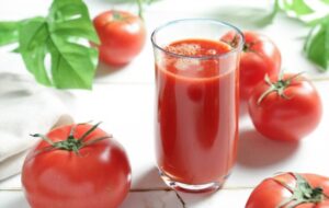 Blackheads Removal At Home With Tomato Juice